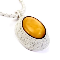 Колье &quot;Шик&quot; из Янтаря и натуральной кожи