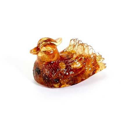 Фигурка &quot;Утка хохлатая №2&quot; из Янтаря и эпоксидной смолы купить