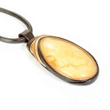 Колье &quot;Дуэт&quot; из Янтаря и нат кожи купить